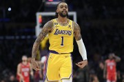 👀NBA官方：拉塞尔本赛季进攻效率全队第二&amp;防守效率第一，正负值全队第一